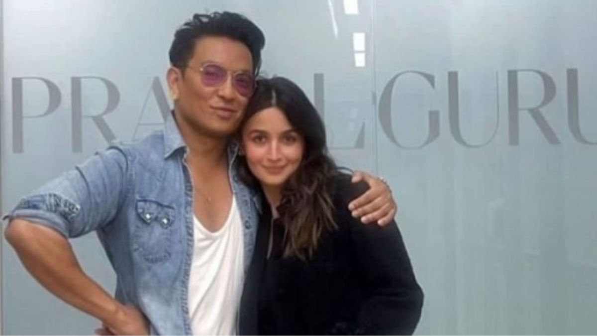 met-gala-2023-alia-bhatt-all-set-to-create-magic-in-prabal-gurung-couture-actor-poses-with-designer